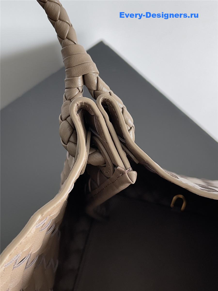 b0tt*ga Ven*ta large andiamo parachute shoulder bag brown