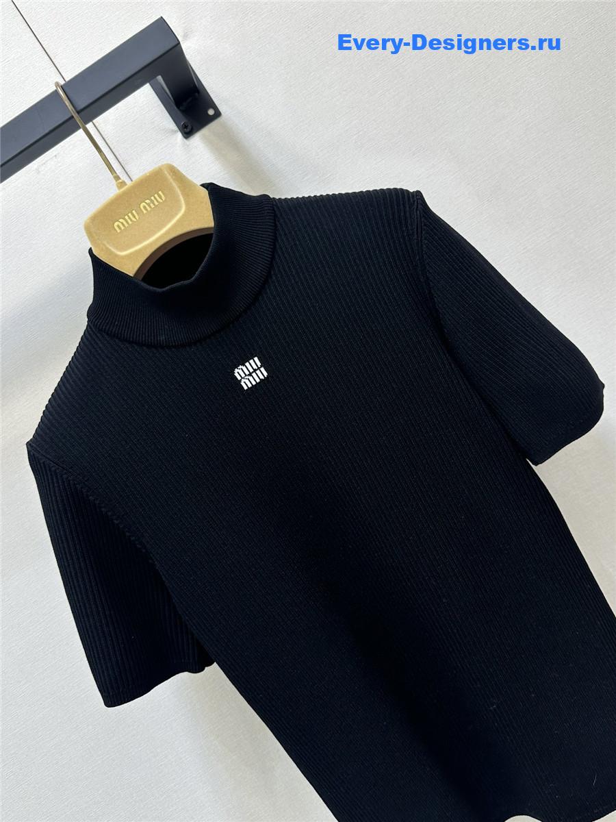 Miu Miu Embroidery Knitted Short Sleeves