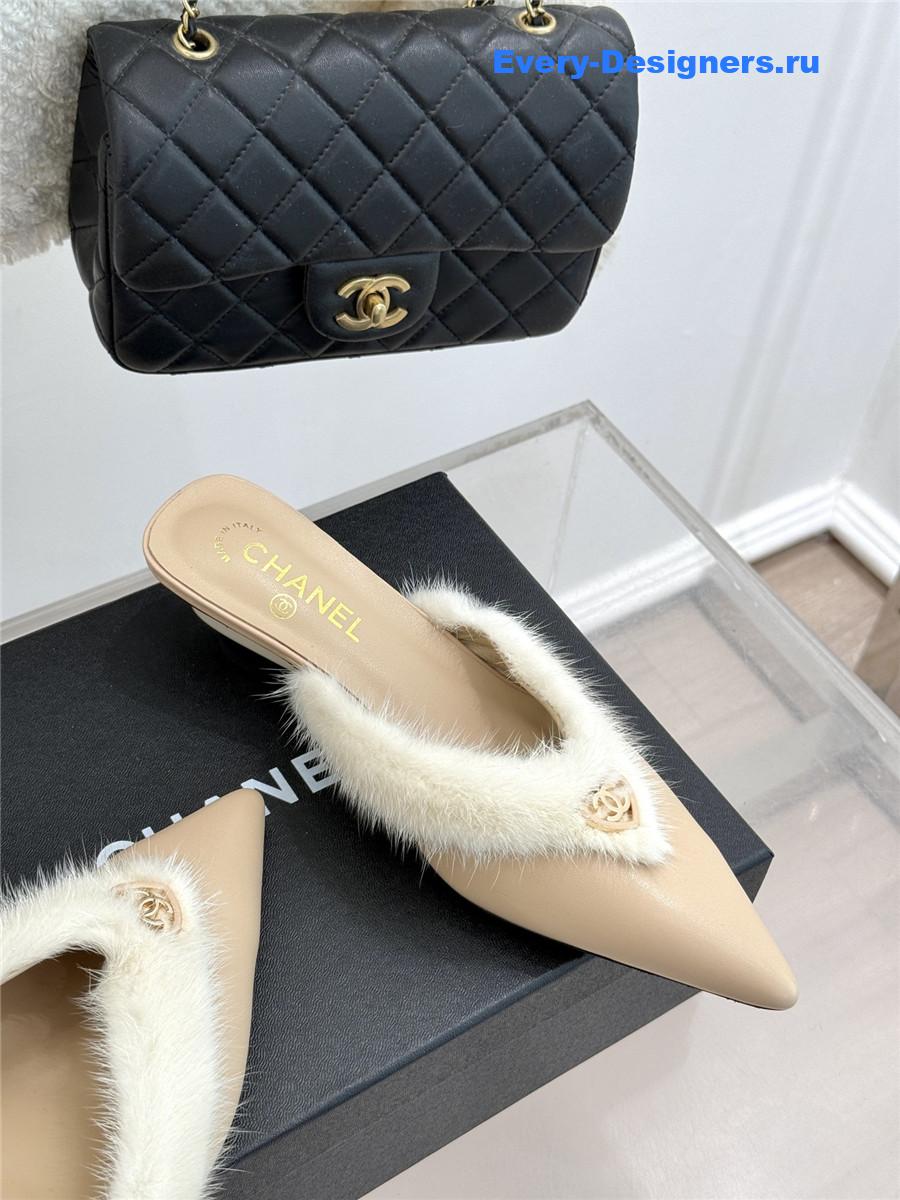Ch**el rabbit fur pointed toe mules