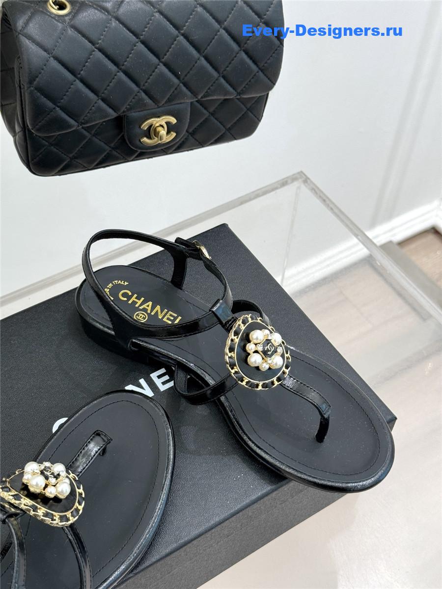Ch**el camellia pearl black flip flops