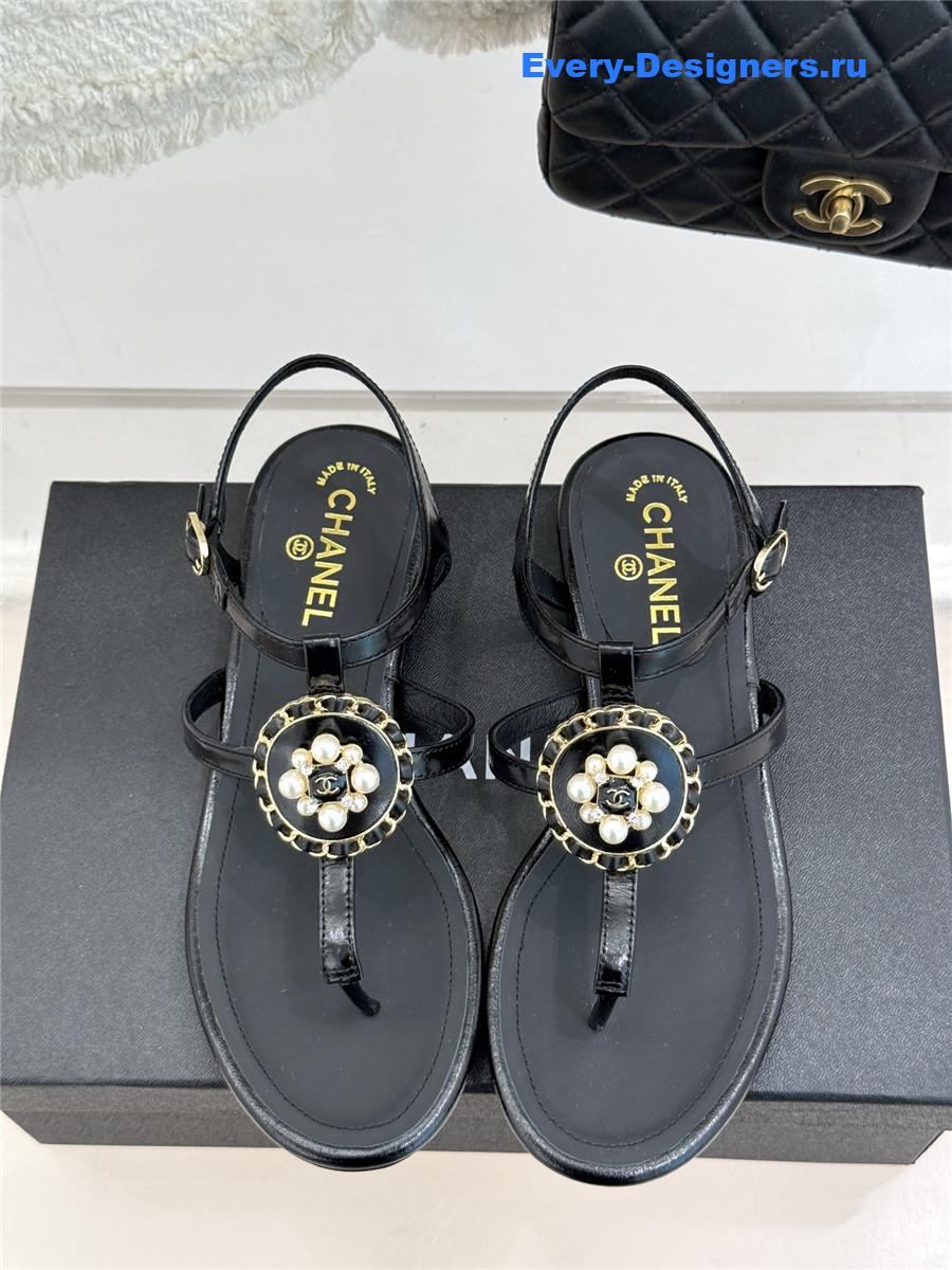Ch**el camellia pearl black flip flops
