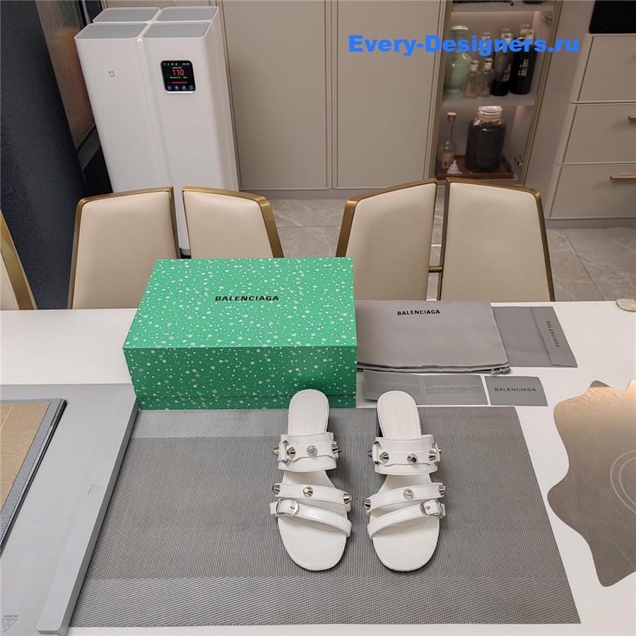 Ba1en*iaga white buckled mule heeled sandals