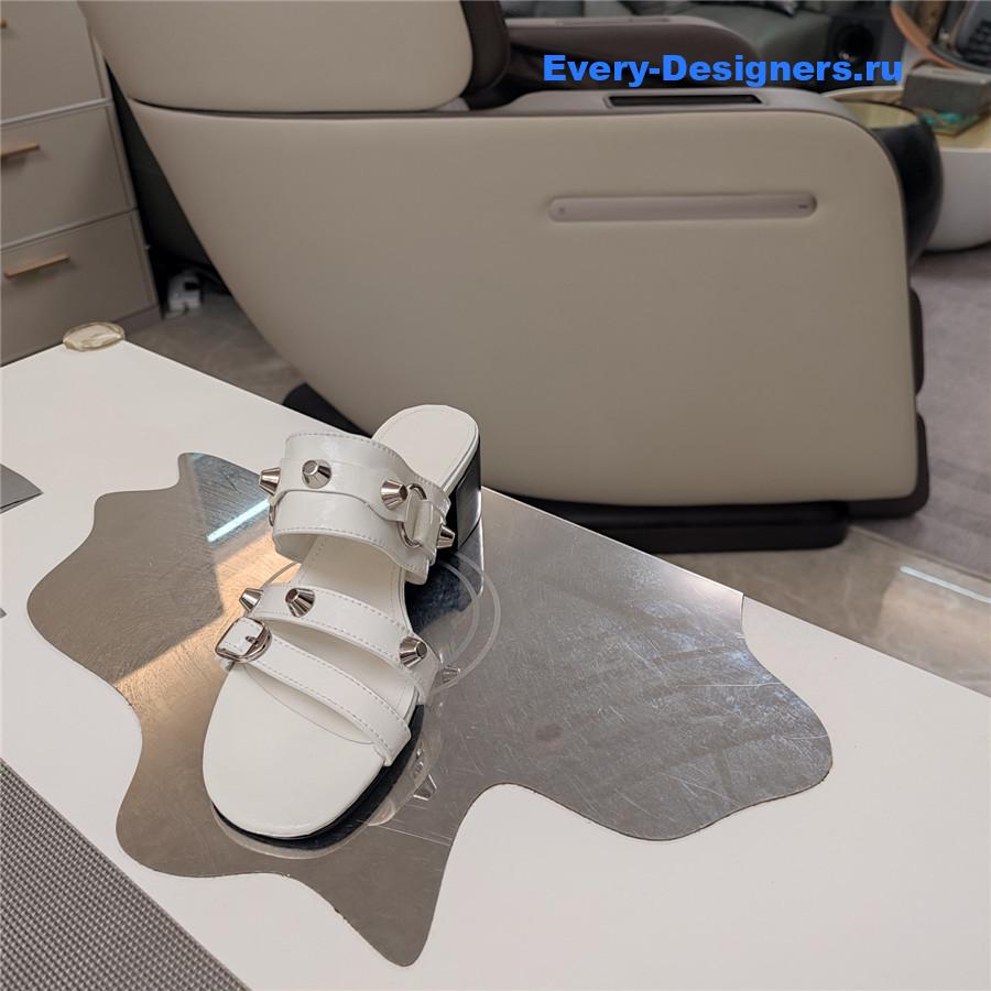 Ba1en*iaga white buckled mule heeled sandals