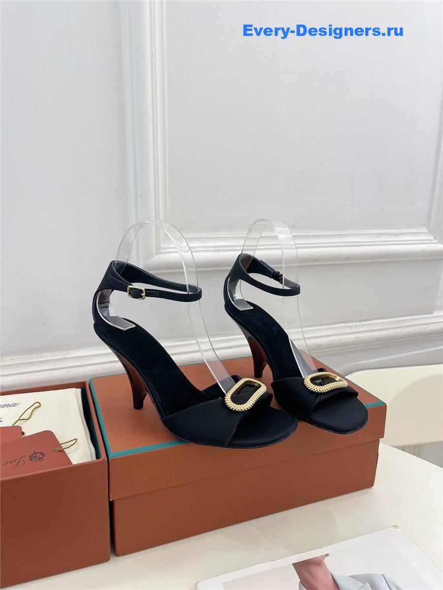 L0r0 P1ana metal buckle high heel sandals black