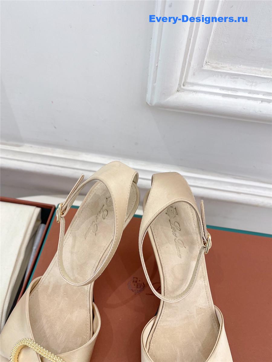 L0r0 P1ana metal buckle high heel sandals beige