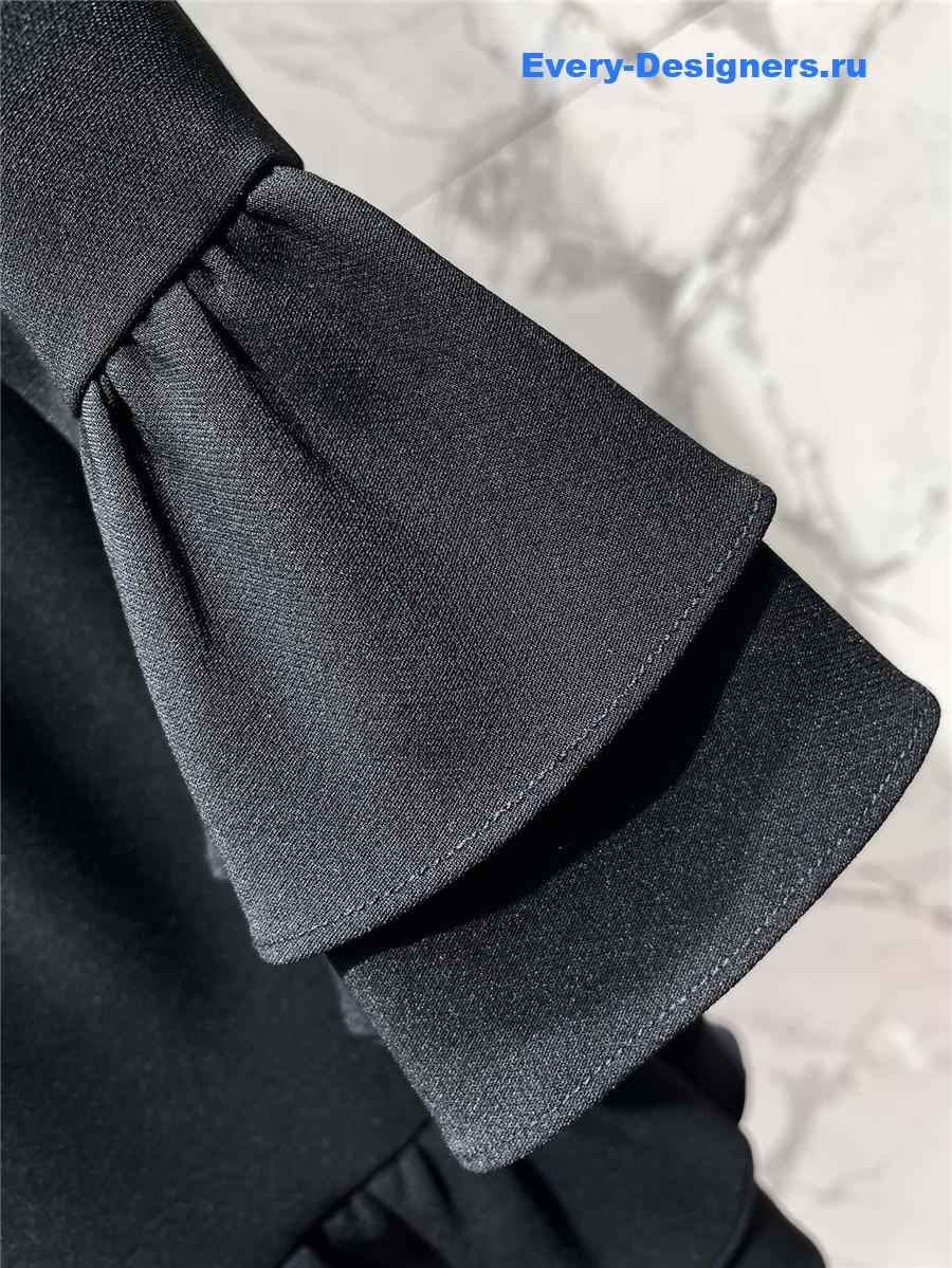 Va1e*ntin0 v-neck ruffle dress black