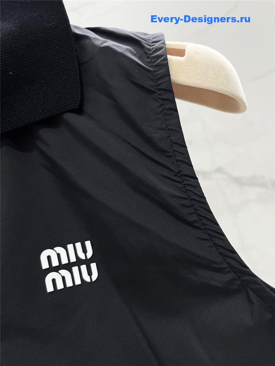 Miu Miu Logo-Print Crop Top Black
