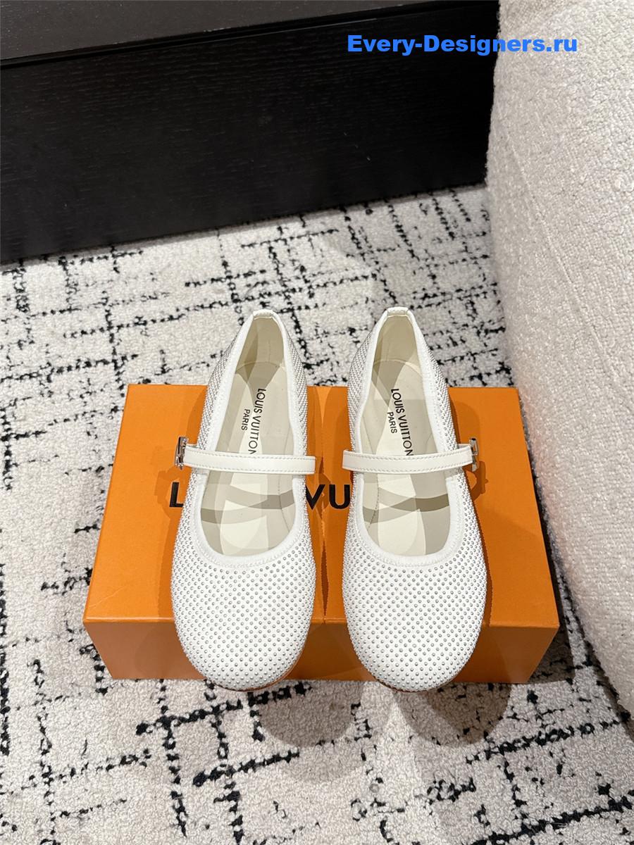 l0vis Vvtt0n perforated romy flat ballerina in white