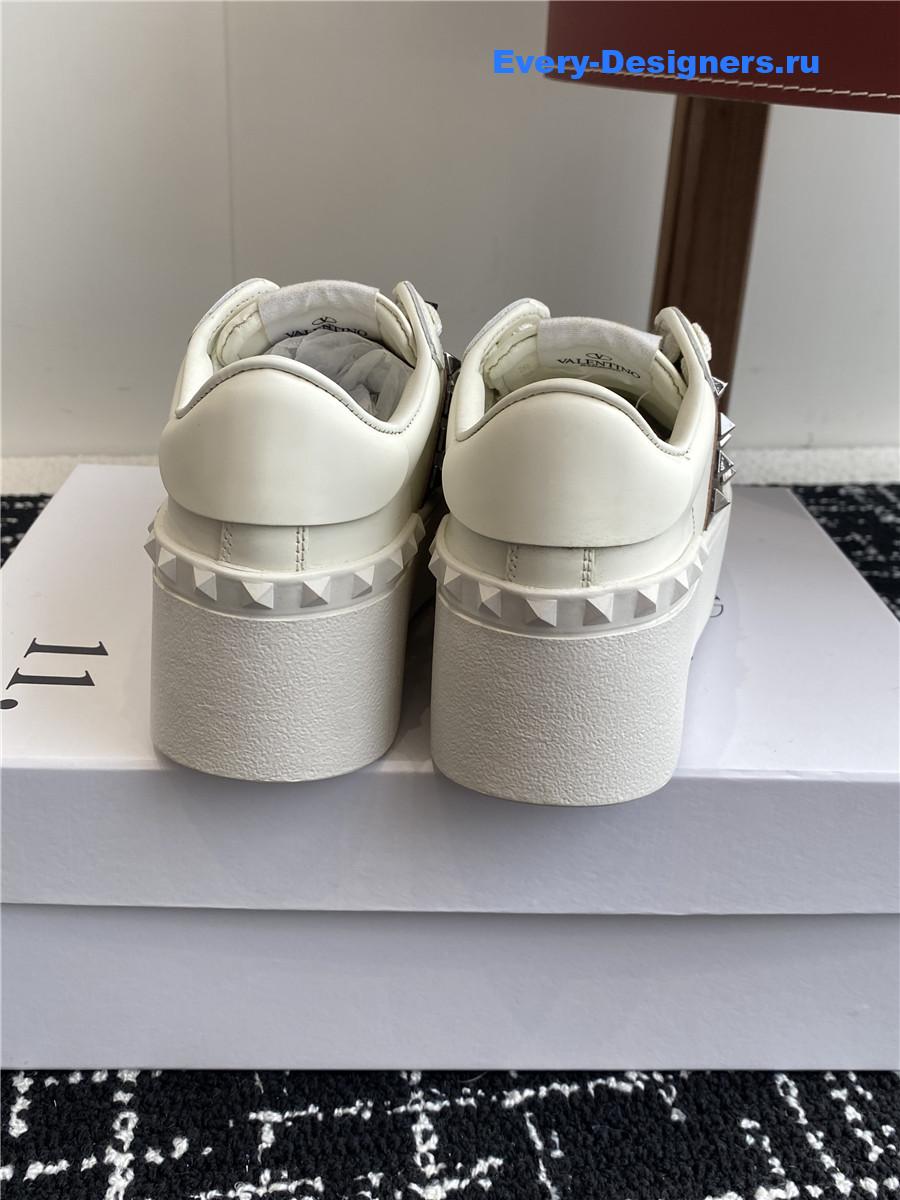 Va1e*ntin0 garavani rockstud white leather flatform sneakers