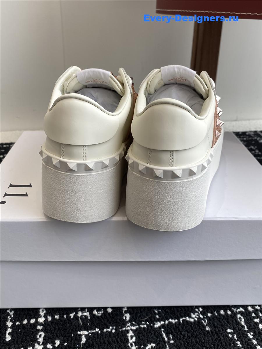 Va1e*ntin0 garavani rockstud pink leather flatform sneakers