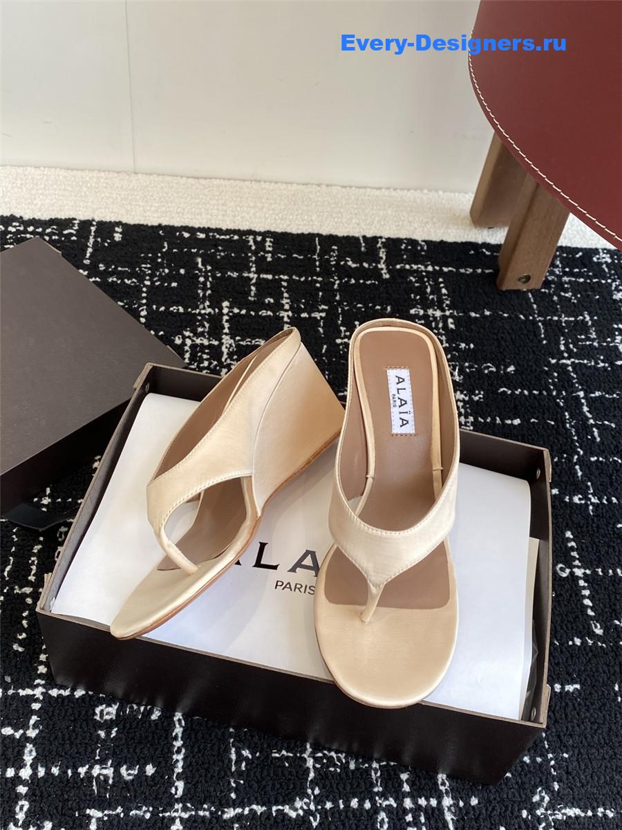 Alaia Cube 75 Satin Sandals