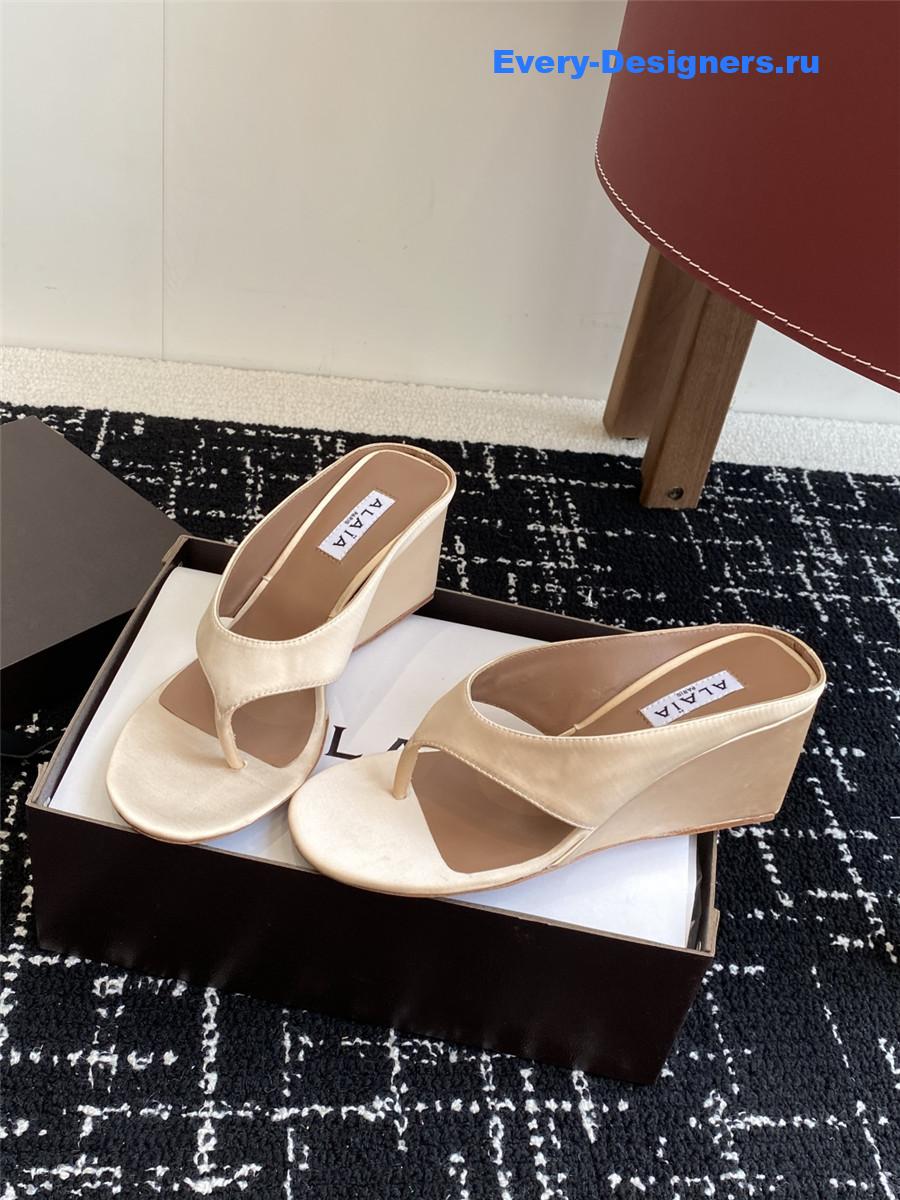 Alaia Cube 75 Satin Sandals