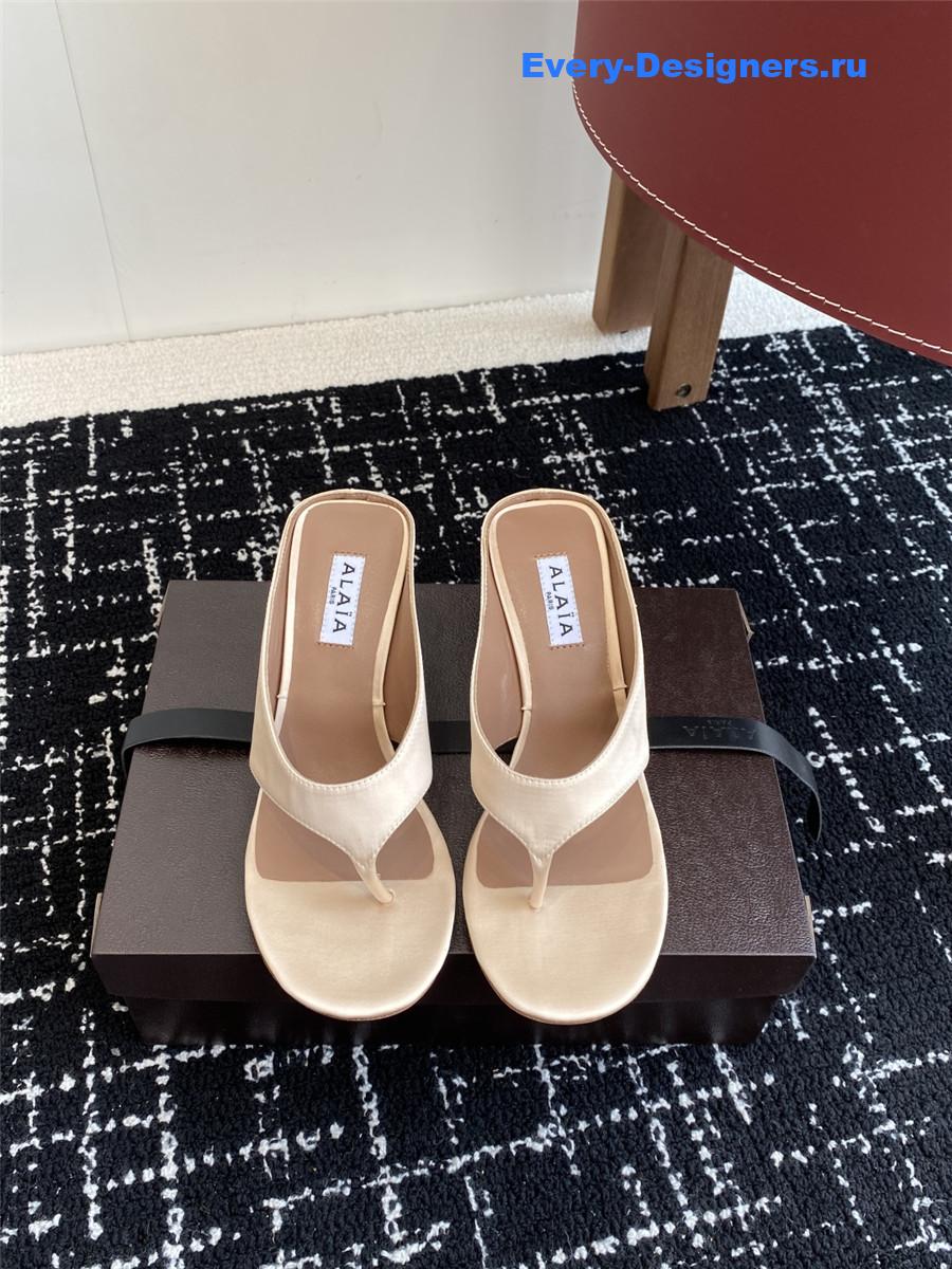 Alaia Cube 75 Satin Sandals