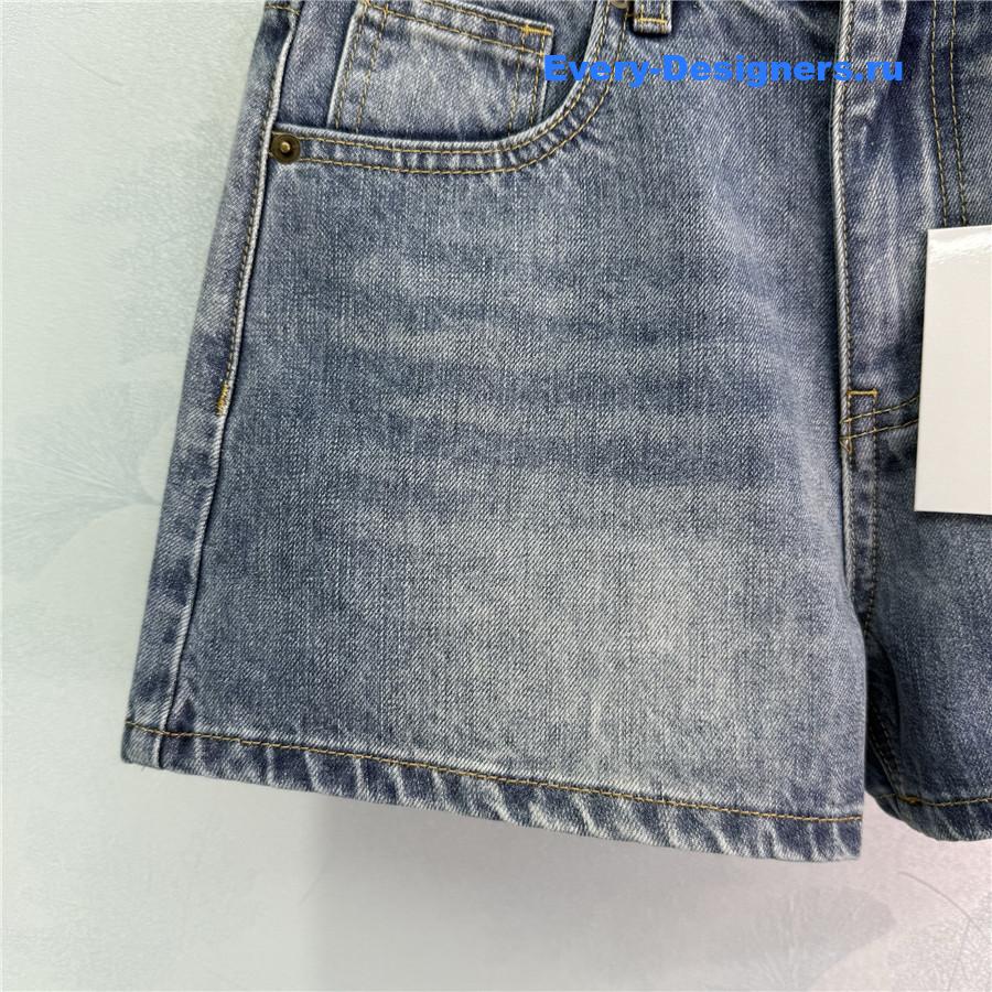 D10r logo denim shorts