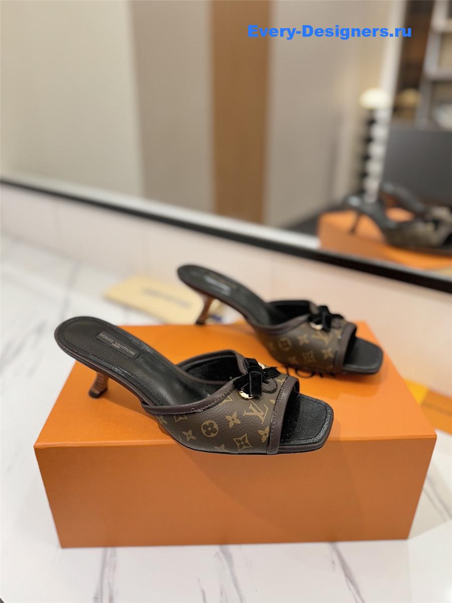 l0vis Vvtt0n monogram flower slide mules