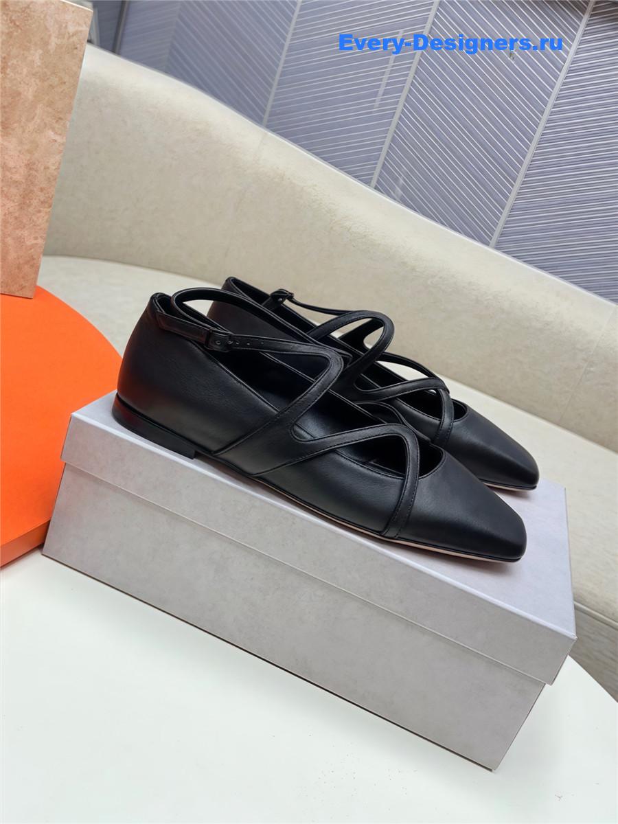 J1m*y Ch00 black sheepskin astoria ballet flats