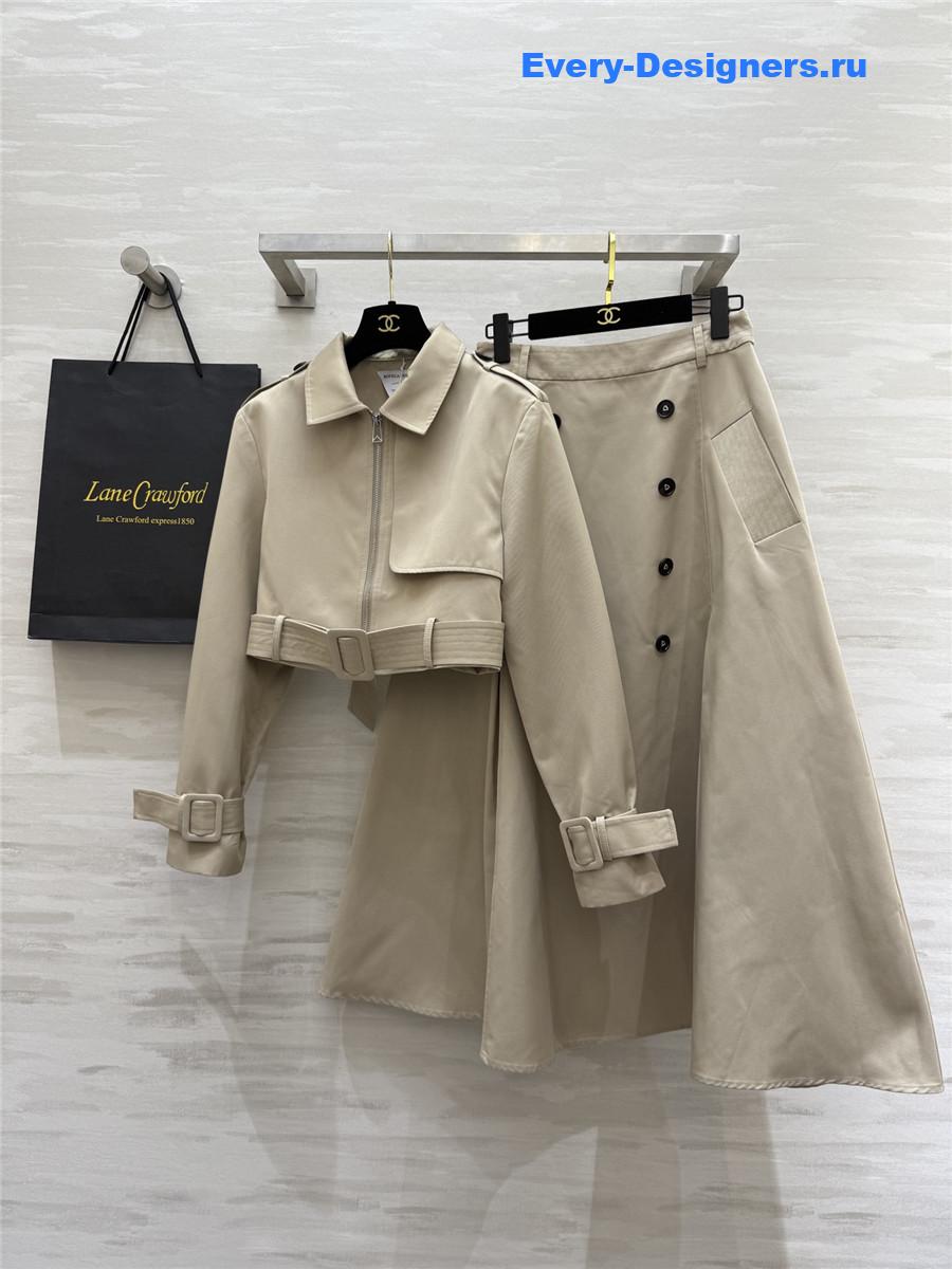 b0tt*ga Ven*ta grey trench coat suit