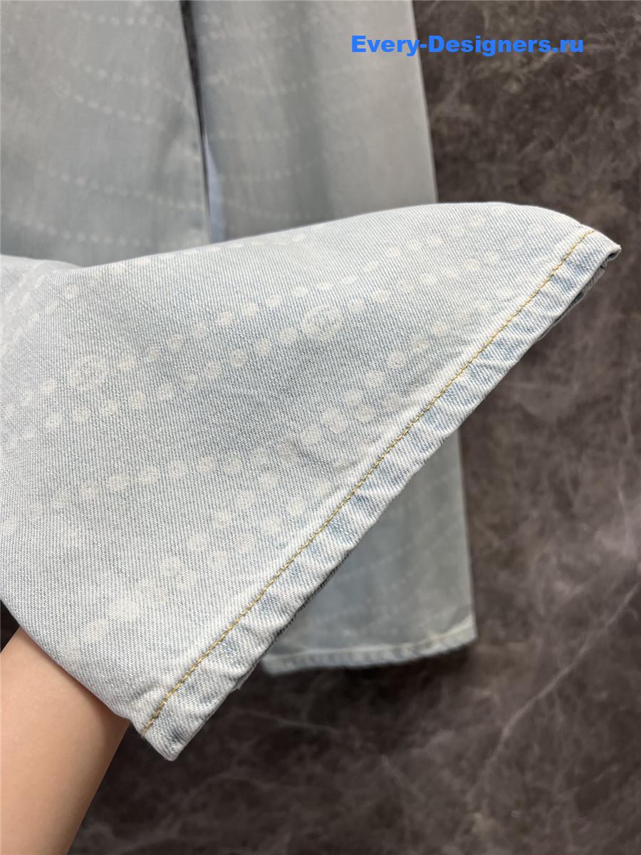 Ch**el pearl print logo light blue wide-leg jeans