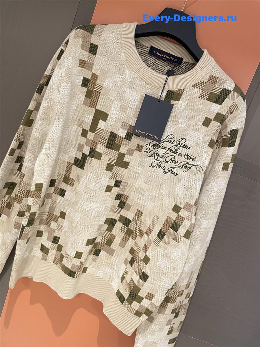 l0vis Vvtt0n graphic crewneck