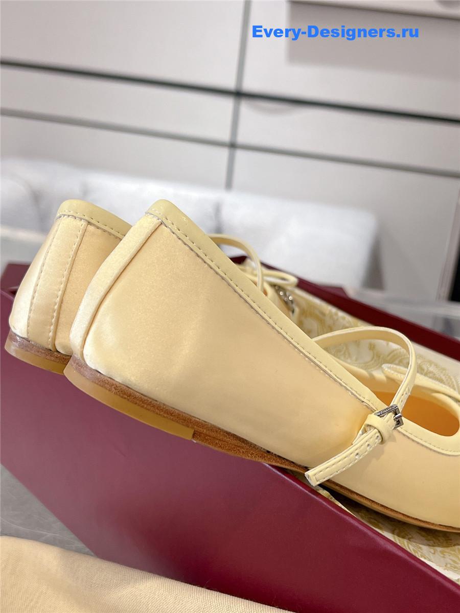 Gvc*1 horsebit ballet flat beige