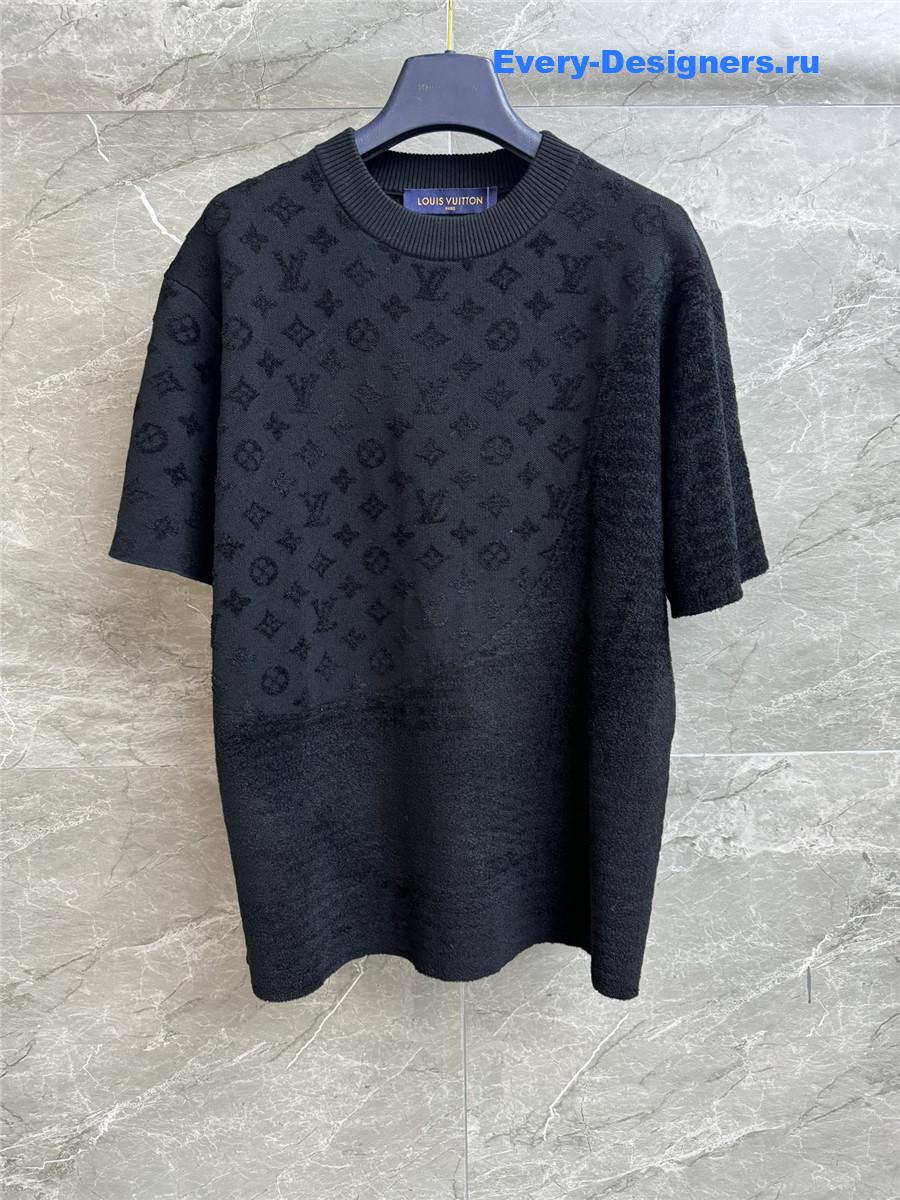 l0vis Vvtt0n black monogram shirt