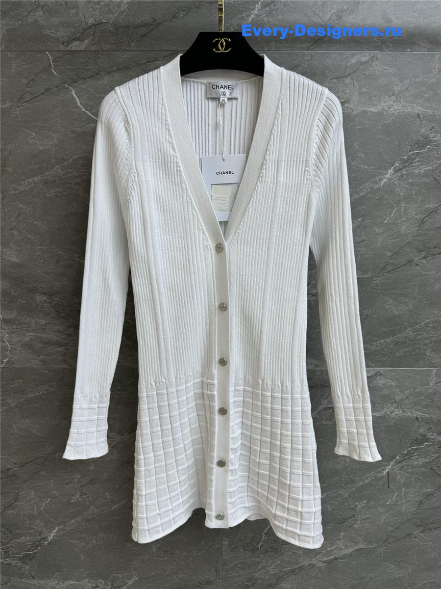 Ch**el v-neck long-sleeved knitted dress