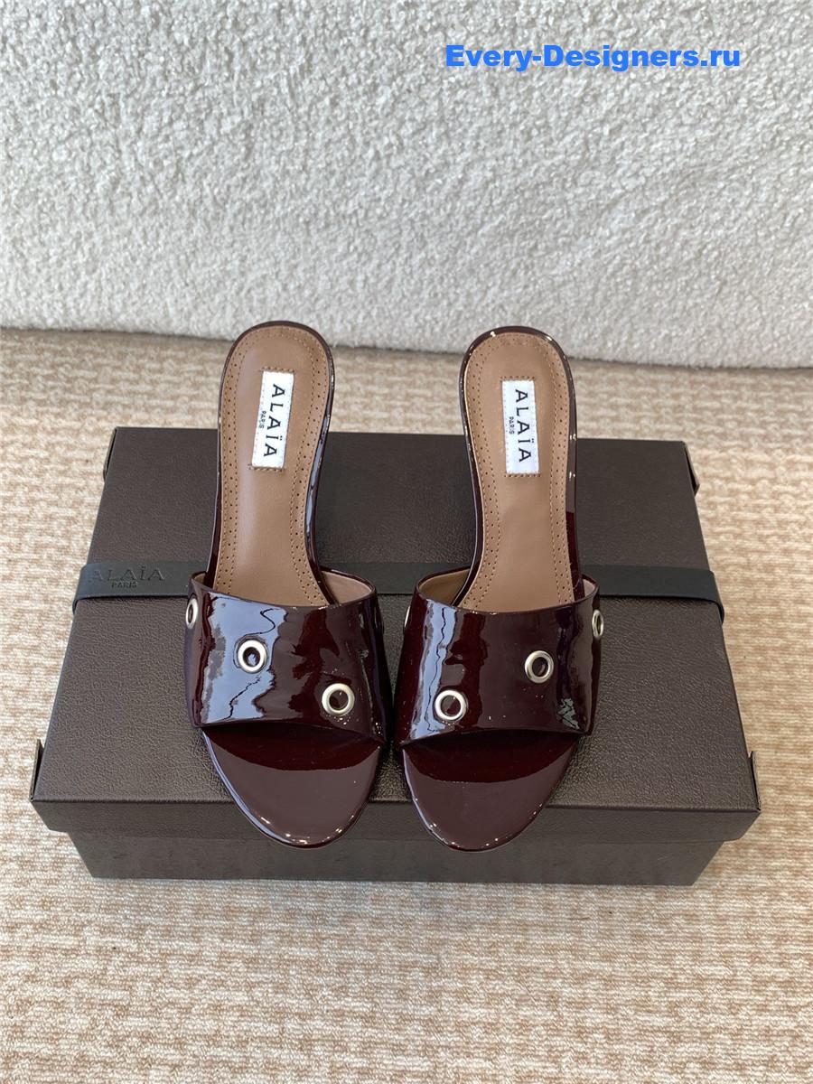 Alaia Oeillets Grommet Patent Leather Sandals Brown