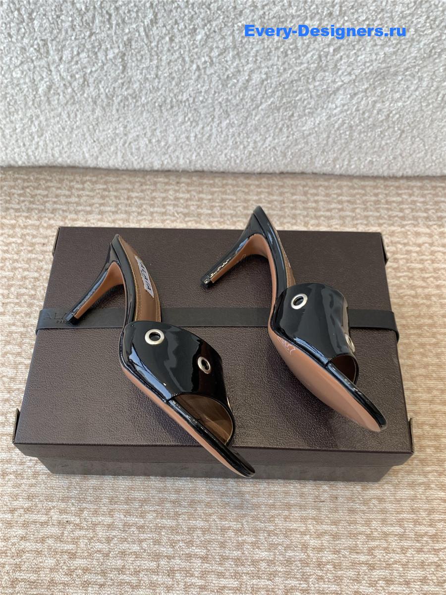 Alaia Oeillets Grommet Patent Leather Sandals Black