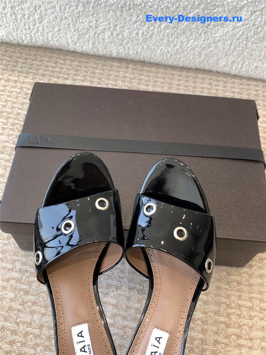Alaia Oeillets Grommet Patent Leather Sandals Black