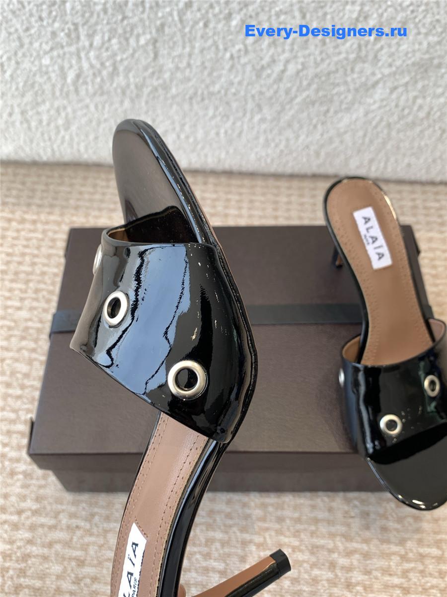 Alaia Oeillets Grommet Patent Leather Sandals Black