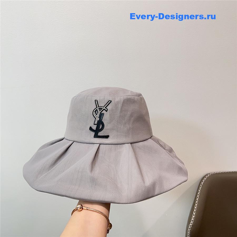 Sa1nt Lau*nt bucket hat for women