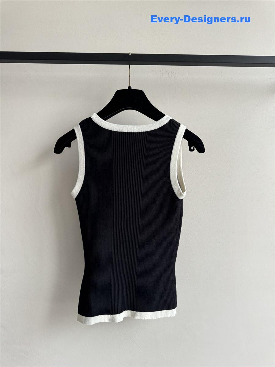 Ch**el u-neck knitted vest