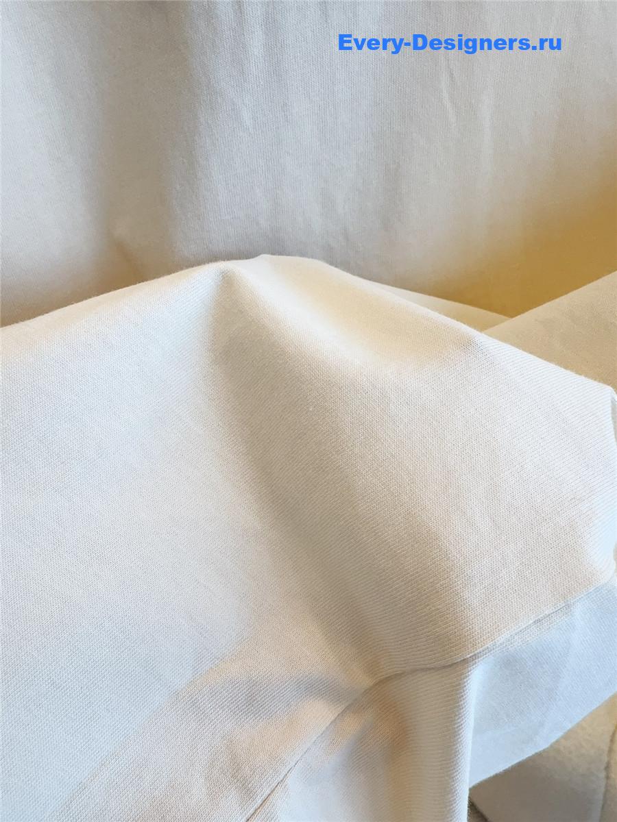 Miu Miu Logo-Embellished Crewneck T-Shirt in White