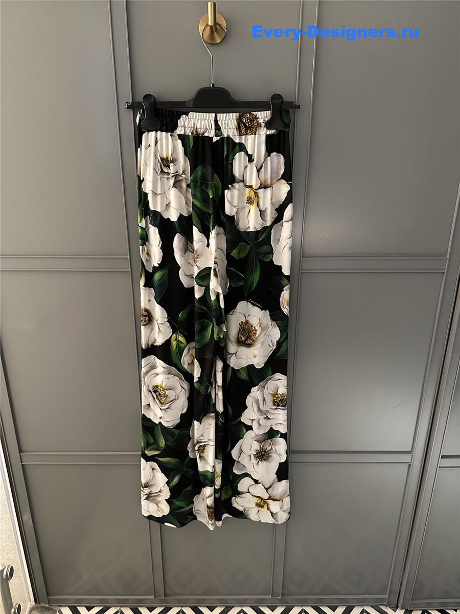 Dolce & Gabbana Black Silk Pants with Floral Pattern
