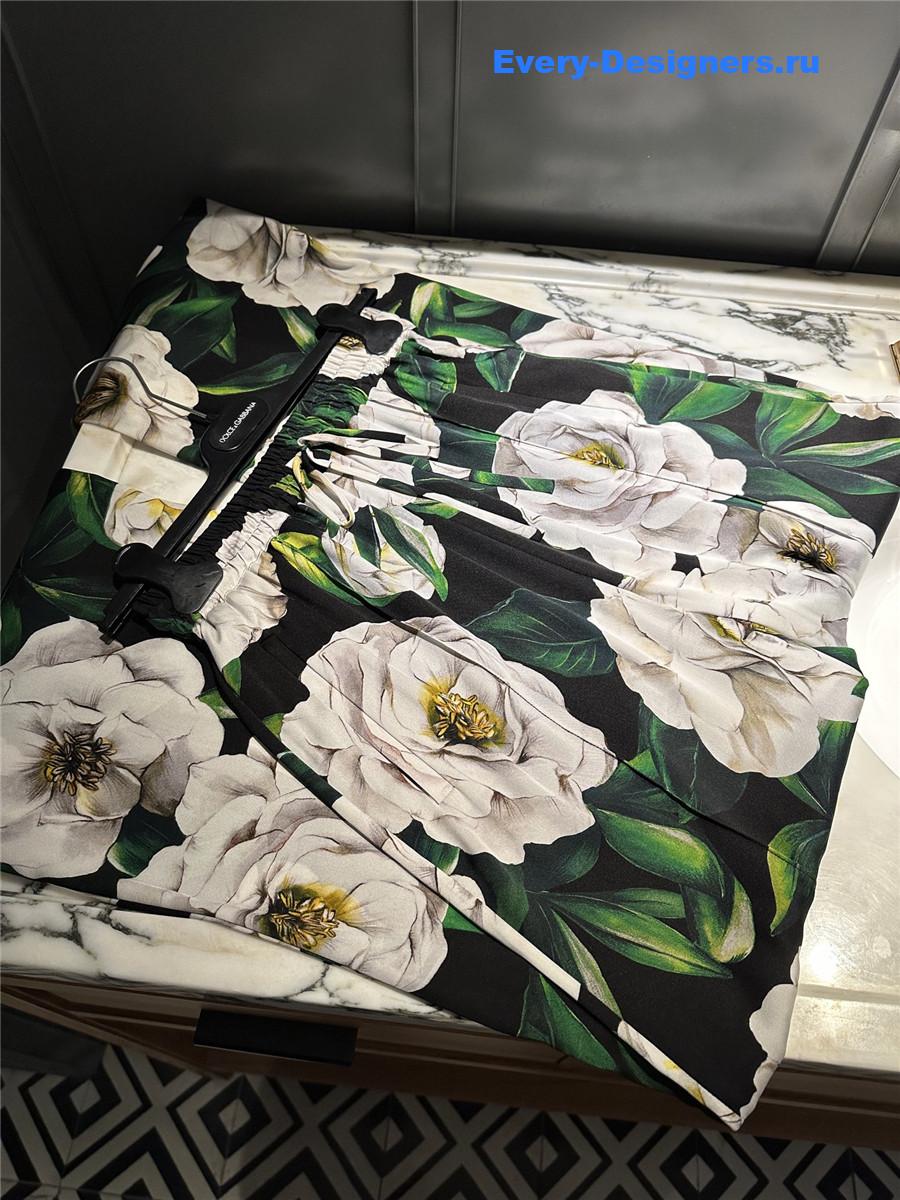 Dolce & Gabbana Black Silk Pants with Floral Pattern