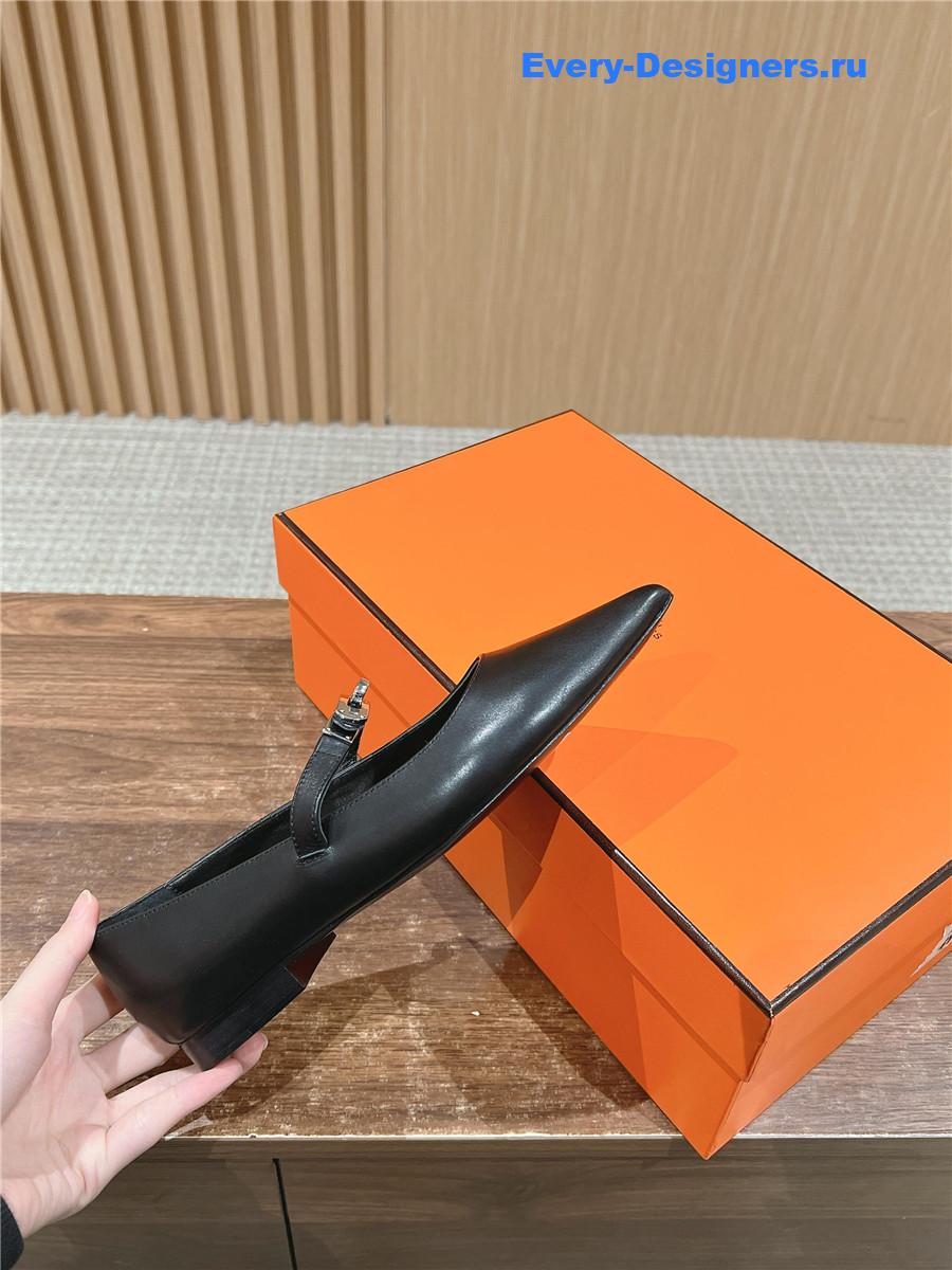 H**me5 black calfskin ballet flats for women