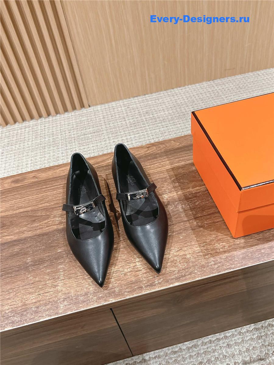 H**me5 black calfskin ballet flats for women
