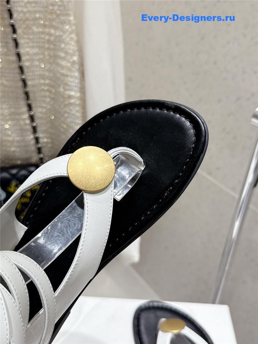 The R0w beach white flat sandals