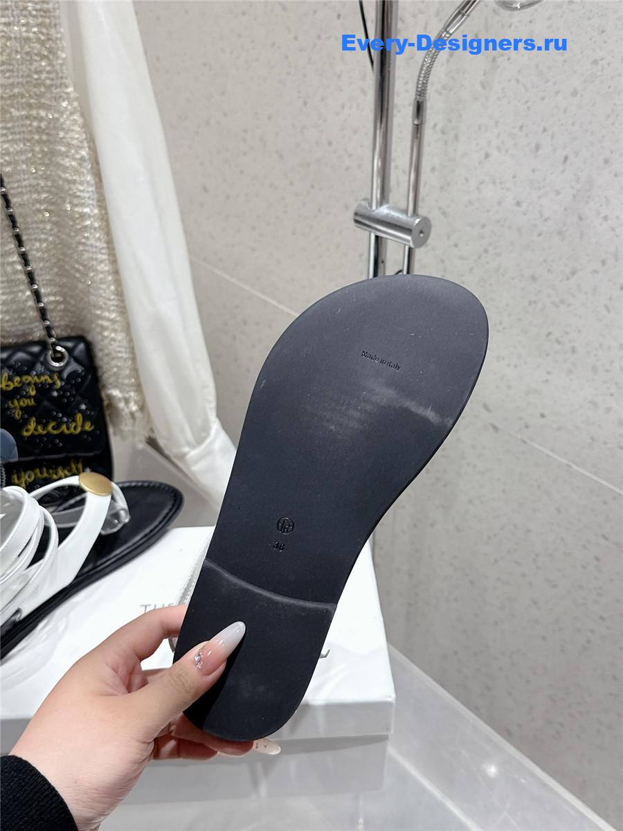 The R0w beach white flat sandals