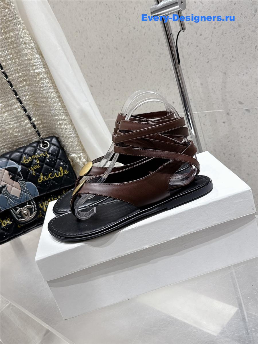 The R0w beach brown flat sandals