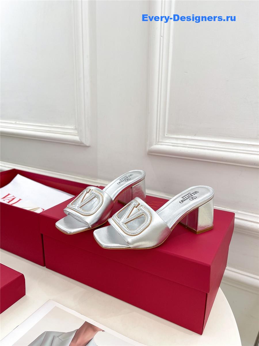 Va1e*ntin0 garavani vlogo slide sandals silver