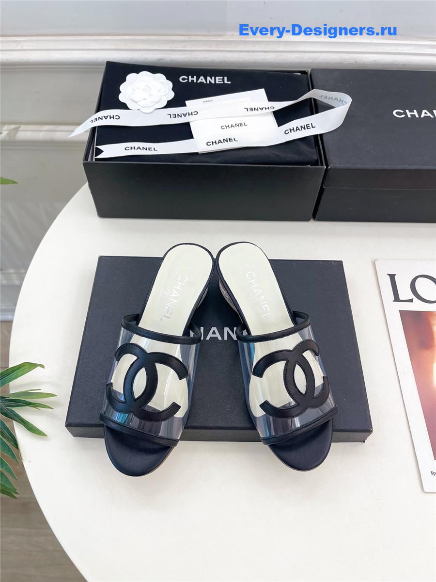 Ch**el black pvc patent leather cc slides