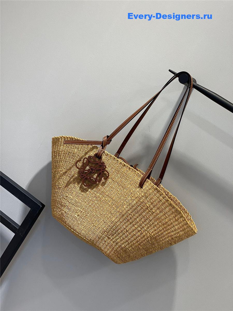 L0ew* brown raffia shell bag