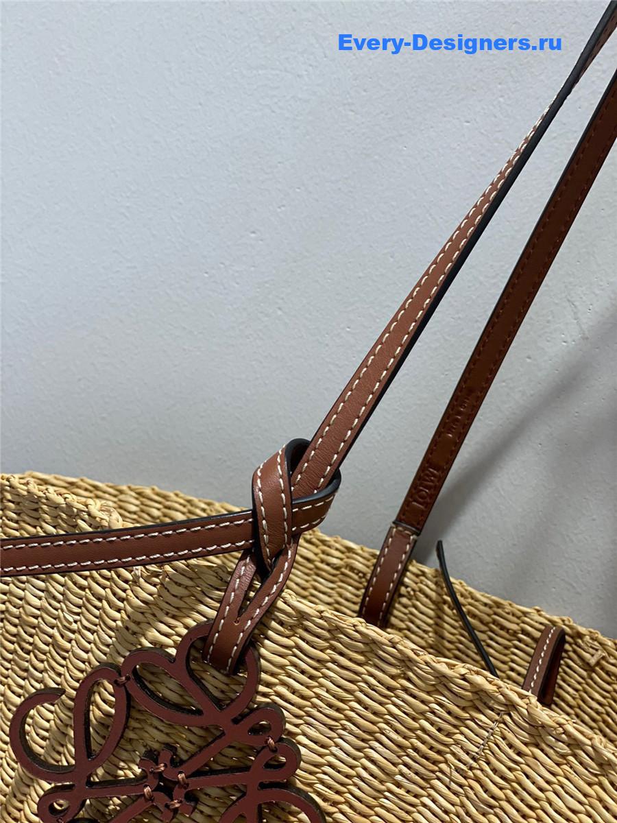 L0ew* brown raffia shell bag