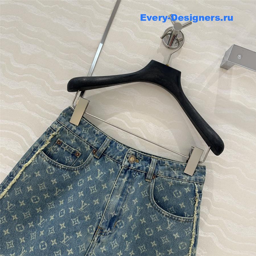 l0vis Vvtt0n monogram denim shorts