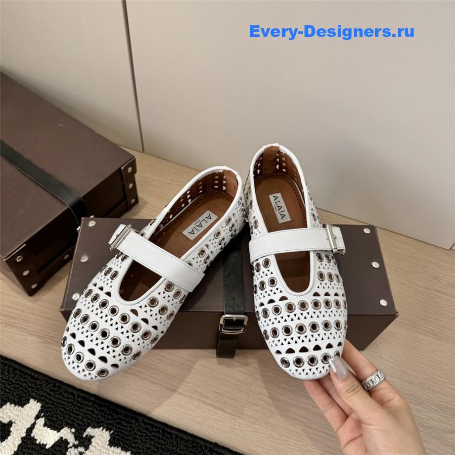 Alaïa Vienne Cutout Mary Jane Flats