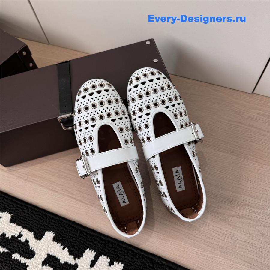 Alaïa Vienne Cutout Mary Jane Flats