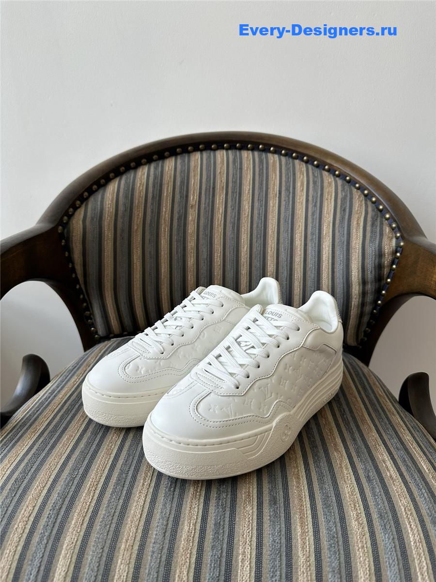 l0vis Vvtt0n lv groovy sneakers in white