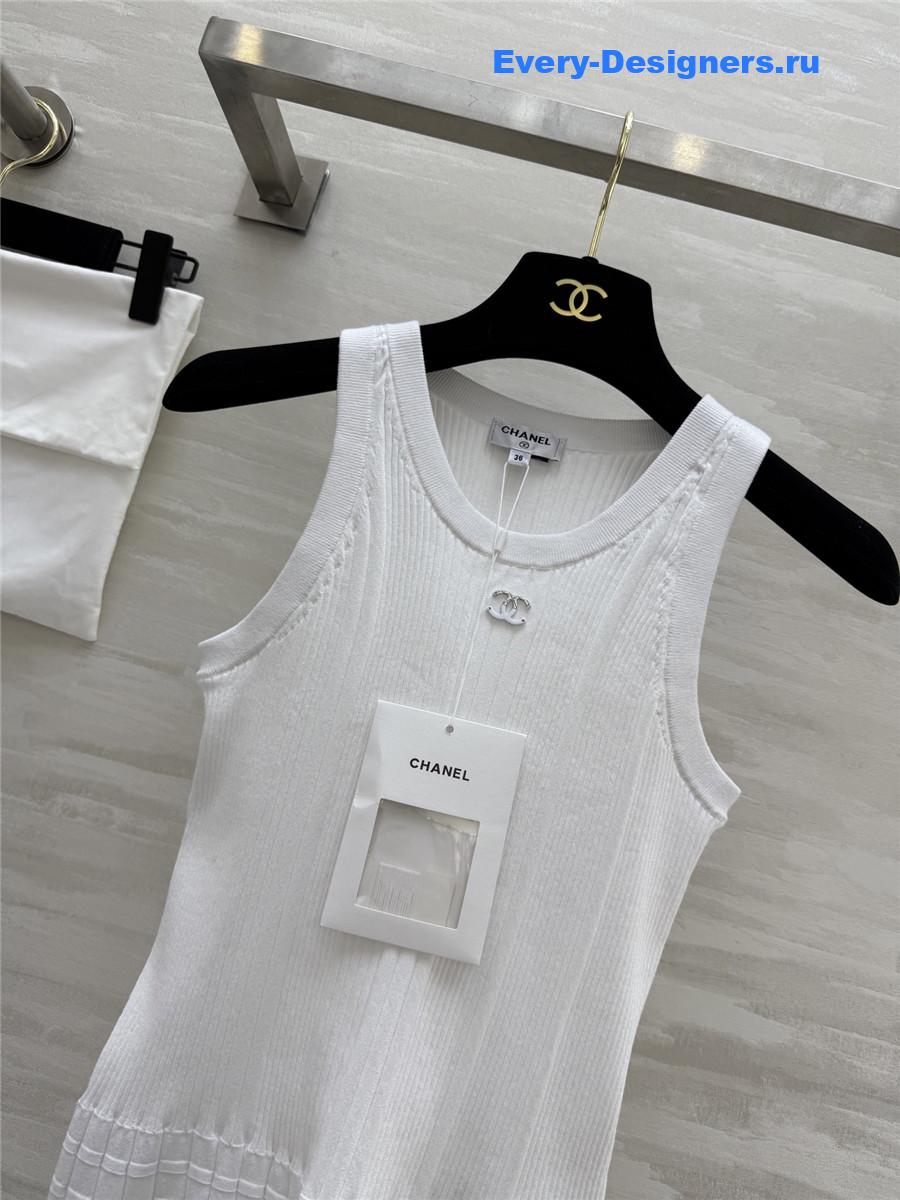 Ch**el cc crew neck vest