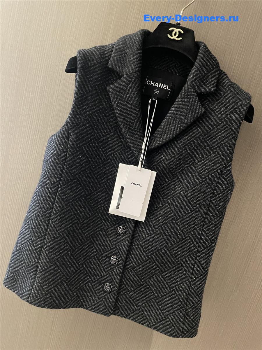 Ch**el black tweed vest